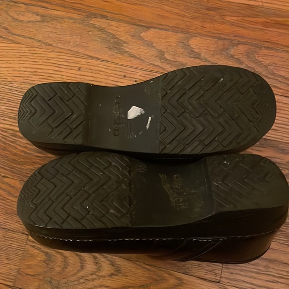 EUC Dansko Clogs - Picture 4 of 5